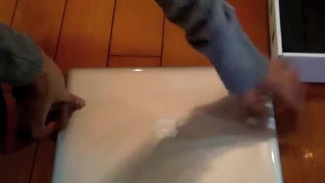 New MacBook Pro 13 inch 2.3 GHz Unboxing (Early 2011 Model) смотреть онлайн