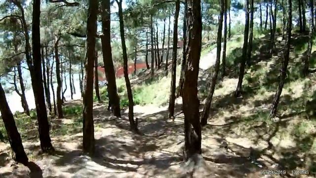 Спуск к выброшенному кораблю на берег. смотреть онлайн