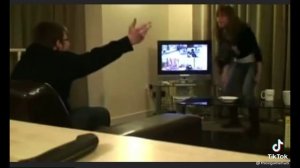 Девушка Которая НЕ Умеет ПРОИГРЫВАТЬ )))    #приколы #смешныевидео #юмор #тикток #shorts 567