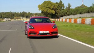 Porsche 718 Boxster GTS 4.0 in Carmine Red Track test