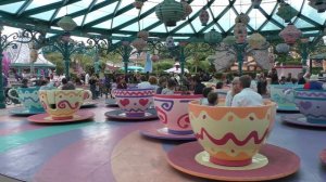 Аттракцион Чашки, Disneyland Paris