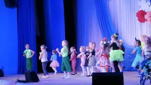 Бродячие артисты малыши, вавож смотреть онлайн