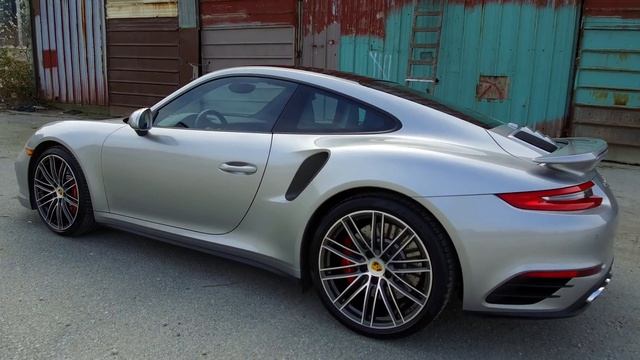 2017 Porsche 911 Turbo Coupe смотреть онлайн