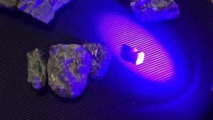 UV Фонарик для Берилловой группы. Закрытое видео подписчикам. Изумруд, берилл, Александрит, Хризобе
