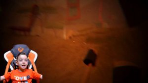 Привет Сосед Дети играют в прятки. Алан Проходит Игру в первый раз