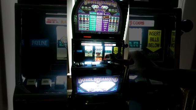 IGT Double Diamond slot machine