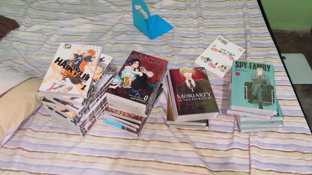 july 2022 manga unboxing & haul | jjk, spy x family, haikyuu + arranging manga shelf смотреть онлайн