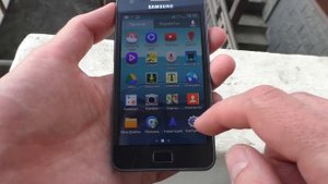 Samsung Galaxy S II Plus incoming call