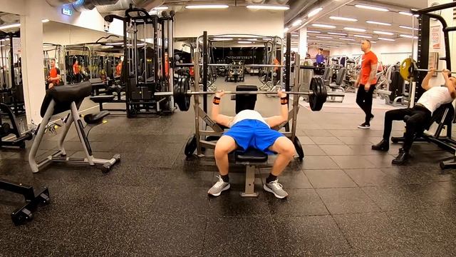 Жим лёжа на результат. #5 смотреть онлайн