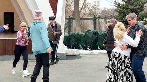 И С ТОБОЙ В НЕБЕСА, Я ОТ СЧАСТЬЯ ЛЕЧУ!???/ТАНЦЫ В ПАРКЕ ГОРЬКОГО ХАРЬКОВ ФЕВРАЛЬ 2022
