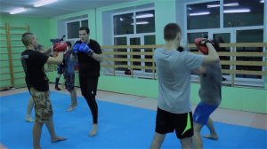 Рукопашный бой. Скоростная отработка ударов по лапам