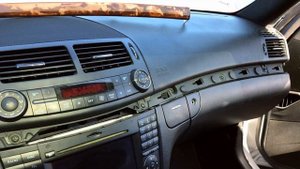 Mercedes W211 Dash Wood Trim removal E550 | CarMAN
