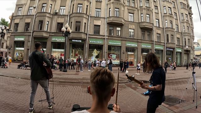 СКОЛЬКО ЗАРАБОТАЮТ УЛИЧНЫЕ МУЗЫКАНТЫ ЗА 2 ЧАСА В МОСКВЕ НА АРБАТЕ🔥 2 ЧАСТЬ❗️