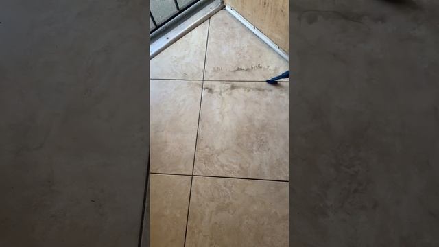 Clean that dirty grout