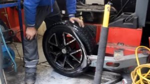 Выездной шиномонтаж герметик