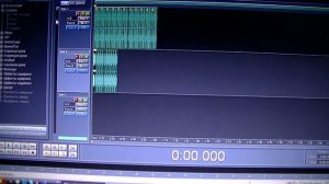 Как изменить громкость на звуковой дорожке в Adobe Audition