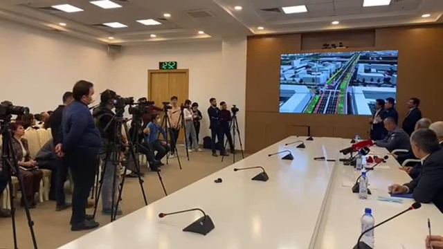 Пресс конференция в хокимияте города Ташкента по реконструкции проспекта Навои смотреть онлайн