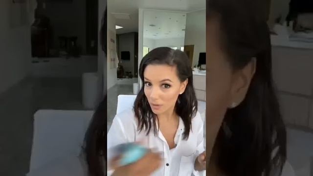 How To Cover Your Gray Roots at Home with Eva Longoria смотреть онлайн