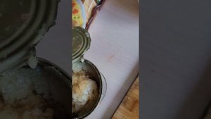 Быстрый и вкусный суп пюре с тушенкой и сырком.