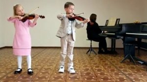 М. Качурбина " Мишка с куклой"