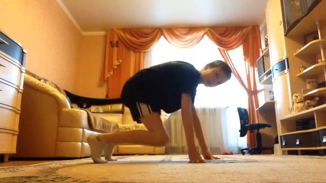 Учимся брейк-дансу юхуу!!! смотреть онлайн