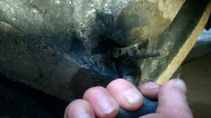 Tractor broke. We fix the wheel. JCB 3CX Tractor Backhoe Loader Repair