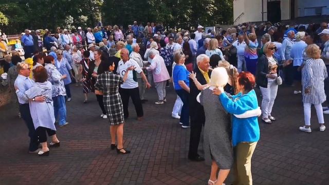 С Праздником Лета! смотреть онлайн