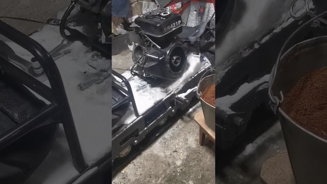 #village Двигатель в порядке???,причина смерти ? другая #мотобуксировщик #мотособака #villagelife смотреть онлайн