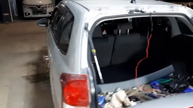 Замена заднего стекла toyota fielder 161 (трэш)