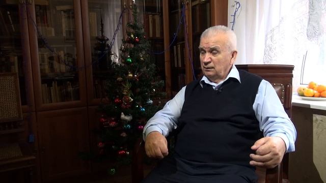 Россия на пороге новой эпохи (Зазнобин В.М., 2015.01.04) смотреть онлайн