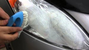 Чистка фар зубной пастой/Cleaning Headlights With Tooth Paste