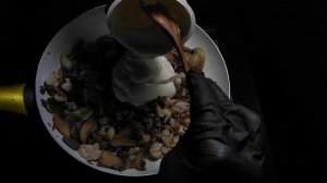 Паста с грибами, спагетти с грибами, паста с курицей, в сметанном соусе.