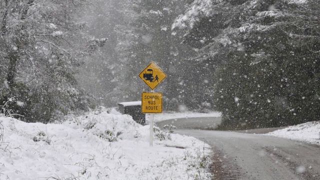 Snow, ice and . . . winter cold Gisborne N.Z смотреть онлайн