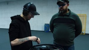 Впервые стреляю из пистолета Glock 19с 9х19 / ПРОБУЮ #1