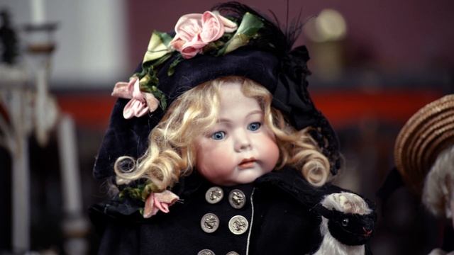 Keeper of the Dolls - Part 3. The Lifelong Antique Doll Collection of Connie Bailey смотреть онлайн