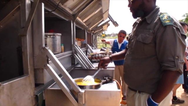 南非克魯格國家公園探險 全景觀野營車介紹 Drifters смотреть онлайн