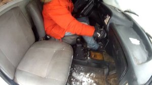 Заводим ИЖ 2715 зимой. Пробуем дрифт.