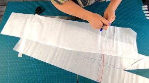 Шьем модное платье в полоску. Моделирование раскрой и первая примерка.mp4