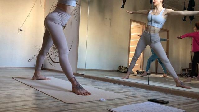 Утренняя йога для начинающих [ЖИВАЯ ПРАКТИКА] Йога мастер Кристина Щукина шкло Yoga RA смотреть онлайн