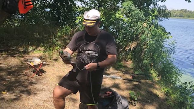 Спиннинг против фидера, палатка, якорь, выживание на необитаемом острове. смотреть онлайн