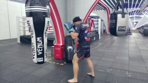 Комбинации в кикбоксинге от защиты | Кикбоксинг тренировки