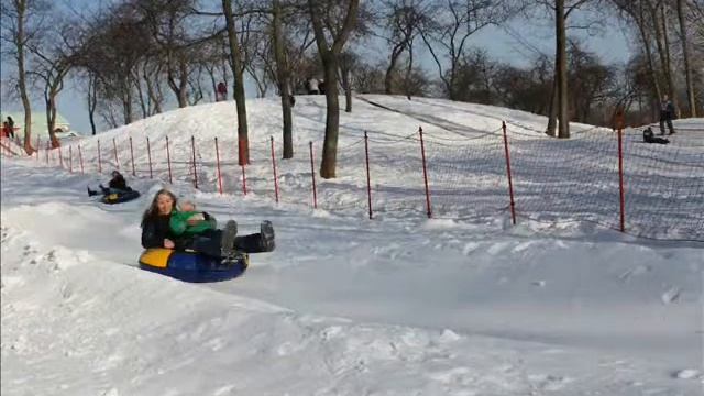 Тюбинги смотреть онлайн