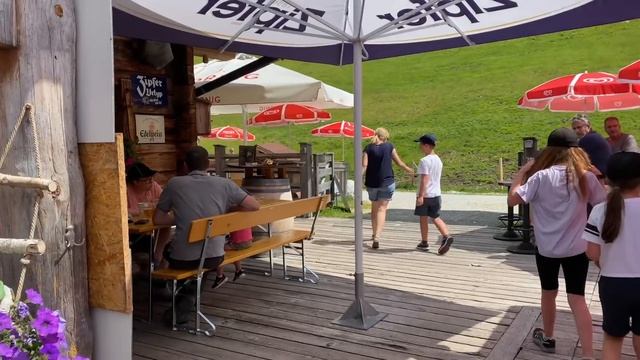 Эта Женщина-Корова/Кормим голодного Мужа/Избушка на Коровьих Ножках/Часть-3? смотреть онлайн