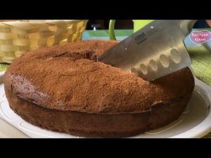 Супер просто! Шоколадный десерт с орехами. Его хочется ещё и ещё кусочек.