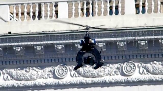 Съёмка с воздуха зеркальной камерой с мини вертолета на Дрифтинг Шоу смотреть онлайн