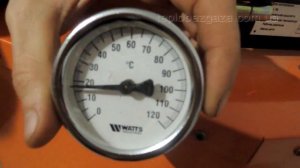 Термометр Watts на подаче и обратке котла для контроля отсутствия конденсата.