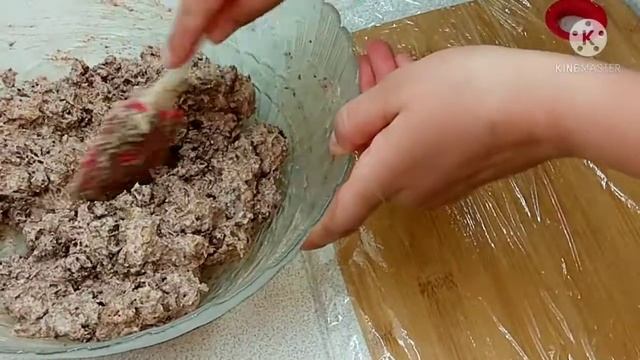 Шоколадная колбаса из печенья со сгущенкой и какао.. ЛЕГКО ГОТОВИТЬ