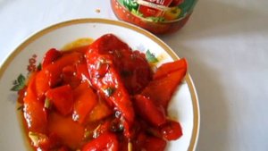 Перец в масле с чесноком и зеленью "Цин-Каз": внешний вид, состав, цена, вкус