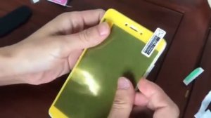 Как правильно клеить защитную пленку на смартфон?