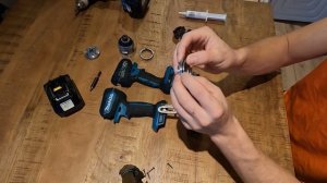Makita DTD153 impact wrench repair (leaking grease)